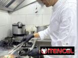 Soy chef de cocina. Tengo más de 20 años de experiencia.