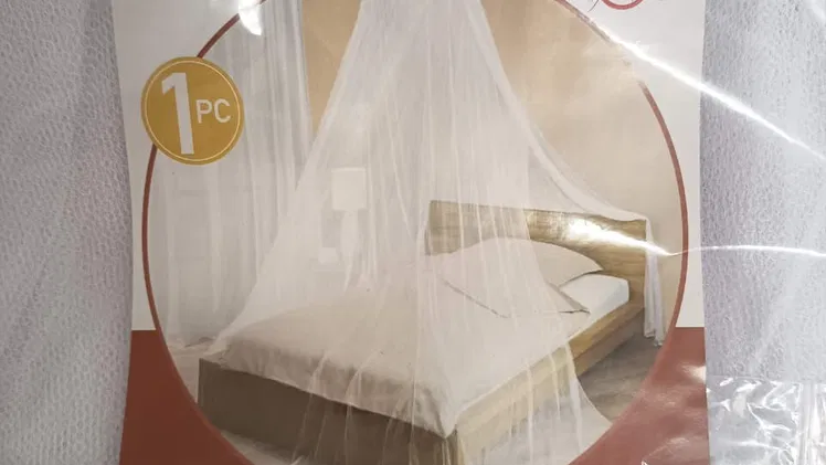 🛏️ Mosquitero Full / Queen Blanco 💰 15 USD  ✨ Descansa con mayor tranquilidad y protección. WhatsApp 56249037