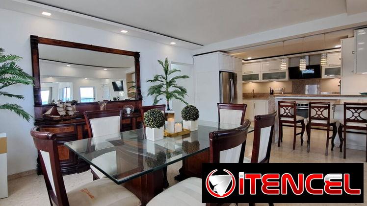 Apartamento+4cuartos+Vista al Mar+Vedado+Privacidad Total+Cabinas de Hidromasaje+ Apartamento Vedado