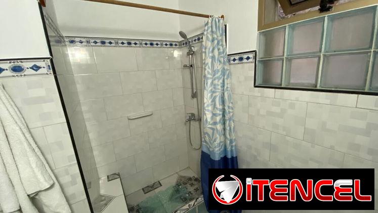 SE RENTA APARTAMENTO EN EL VEDADO POR 27 Y N. WIFI. PLANTA BAJA. 54026428