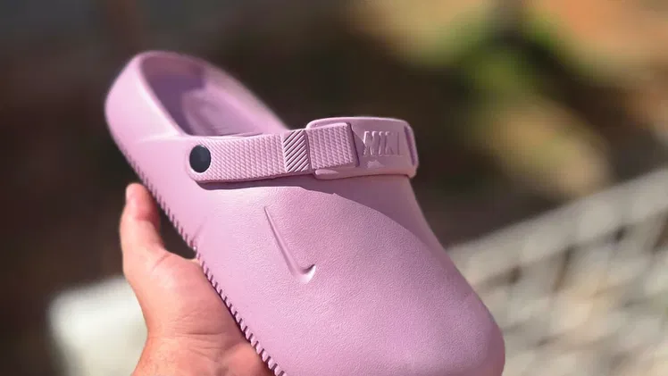 Cross Nike Calm