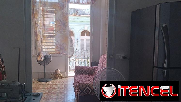 vendo 2 apartamentos c entrada independiente en 1 sola propiedad en la mejor zona de callo hueso