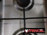 Cocina de gas de 5 hornillas con horno y encendido con magneto.
