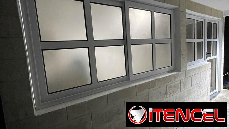 Directo con el dueño :tu mejor precio en  Carpintería en aluminio con cristales y otros  ✅️Puertas de aluminio con crist