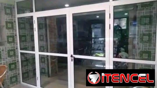 Puertas y ventanas de aluminio y cristal
