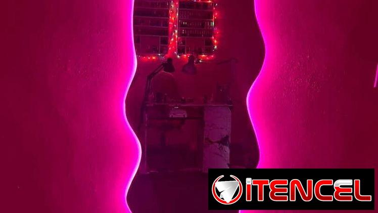 En nuestro negocio creamos espejos aéreos con luces LED neón totalmente personalizados,