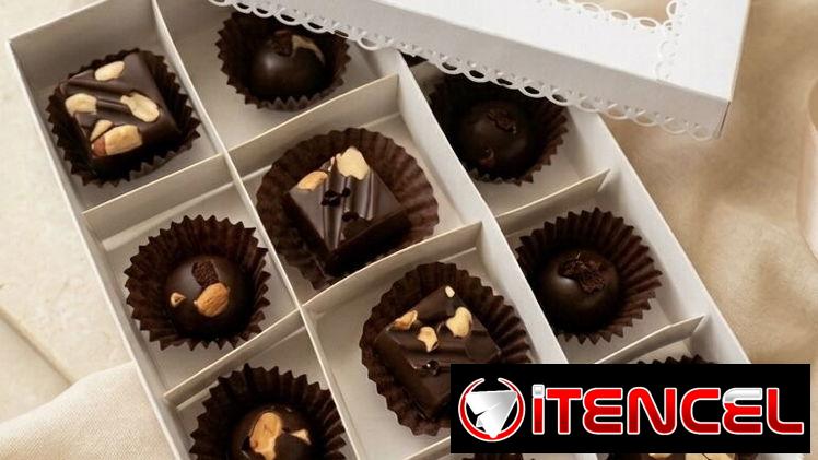 Caja de 12 Bombones / Recogiendo encargos para el Día de las Madres