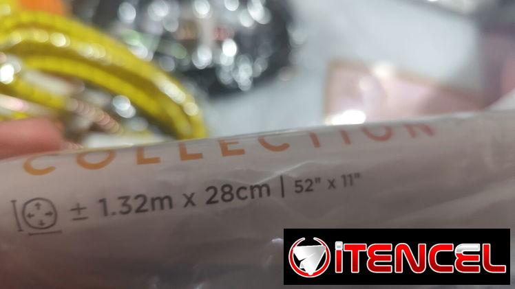 Piscina para niños con salvavidas, pelota y parche de reparación.. Mide 1.32m de diámetro x 28cm de alto. Marca Intex