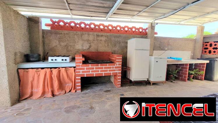 Aprovecha Rebaja de precio , playa de Guanabo ,casa con piscina+53 52463651 ,tres habitaciones , N