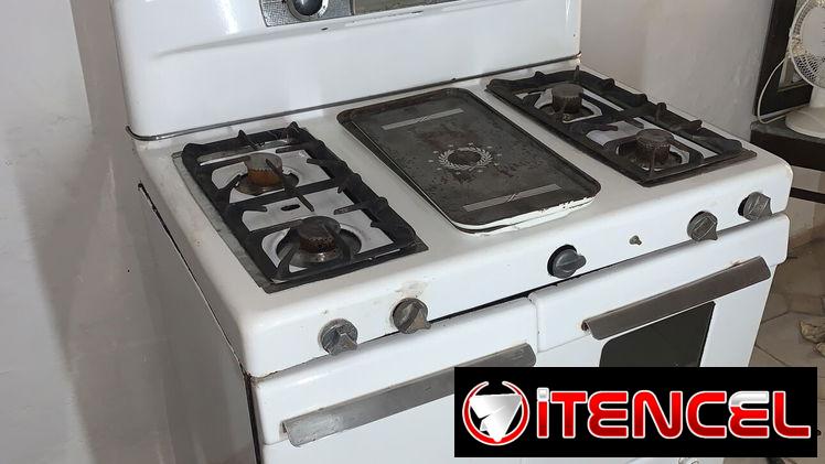 Cosina vintage Original de los 50 , producto en excelente estado y entrega rápida y confiable