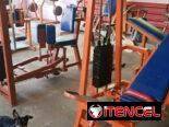 GIMNACIO EN PLAYA CON MÁQUINAS DE PESAS, CLASES GRUPALES DE AERÓBICOS, DANCE FIT, CALISTENIA