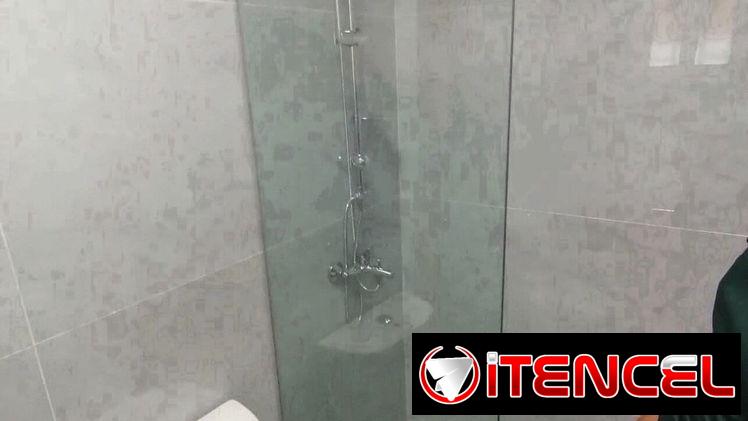 Paños fijos de cristal para baño