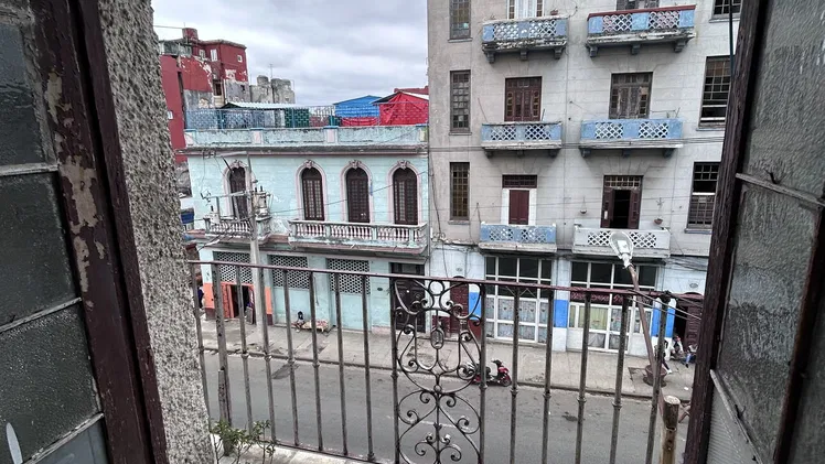 ‼️17 000 usd Vendo apto en Centro Habana 3 cuartos originales del apartamento y 2 baños•••—-‼️