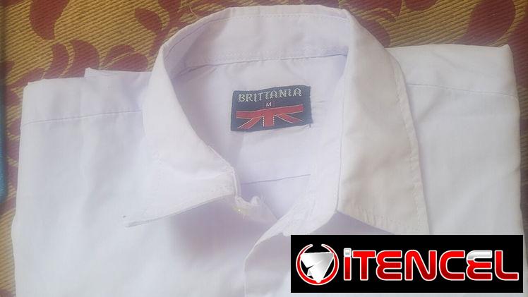 Camisa blanca de mangas largas