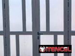 Marquetería de aluminio y cristal, Puertas , Ventanas , Bajos de meseta , Paños fijos, Mamparas de baño, Estantes , ect.