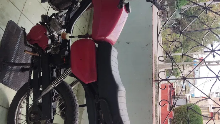 Moto Yamaha ATX 80
