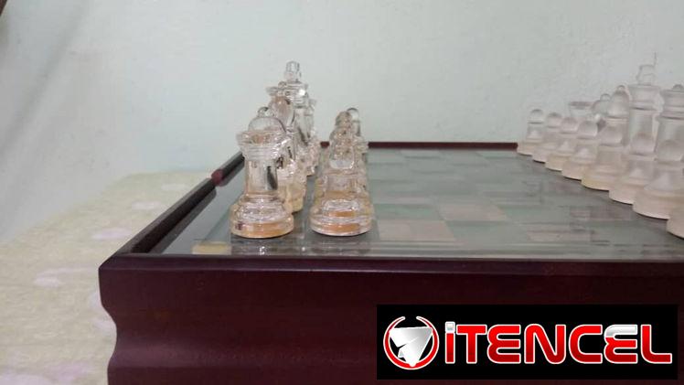 Juego de ajedrez de Cristal en 20 000cup