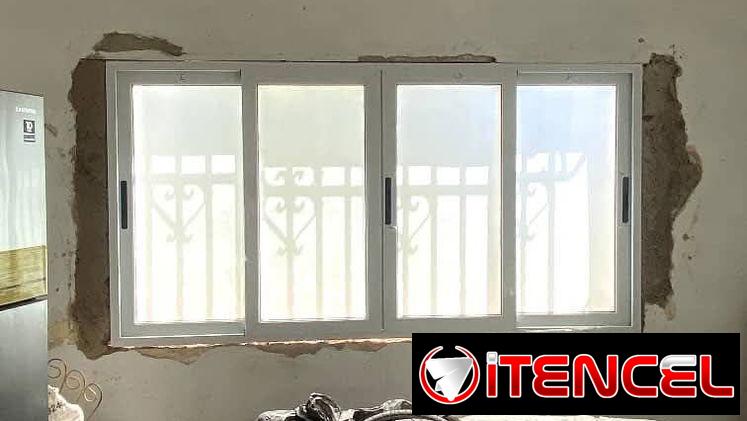 Puertas de aluminio. Ventanas. Bajos de meseta ect