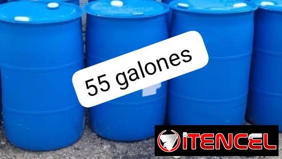 Tanque plástico de 55gal y de 60gal llamar o x WhatsApp 58414273