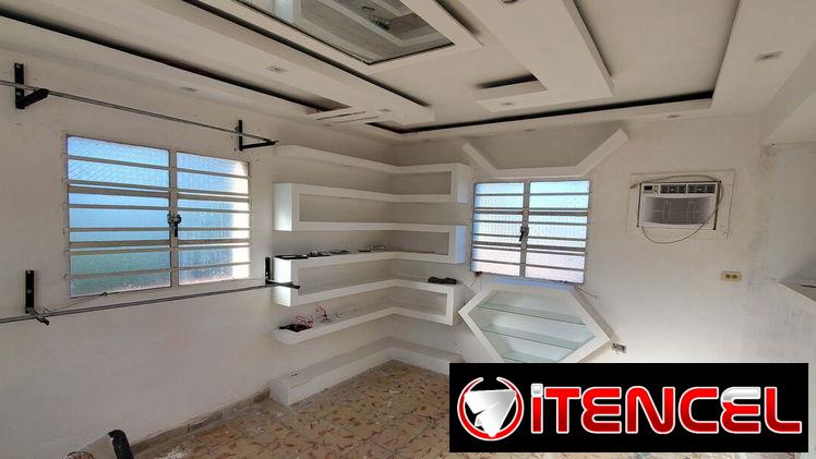 Mini tienda pa negocios y Apto1/4  54664765 en 9na y 90 playa