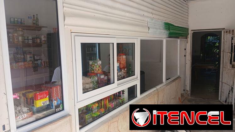 Marqueteria de aluminio y cristal