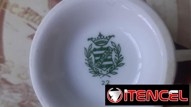Tasa de Té Vintage de Porcelana de Weimar
