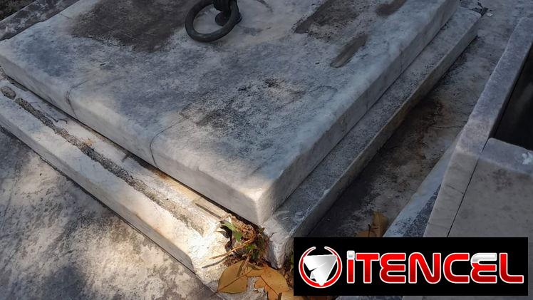 Vendo bóveda en cementerio de colon