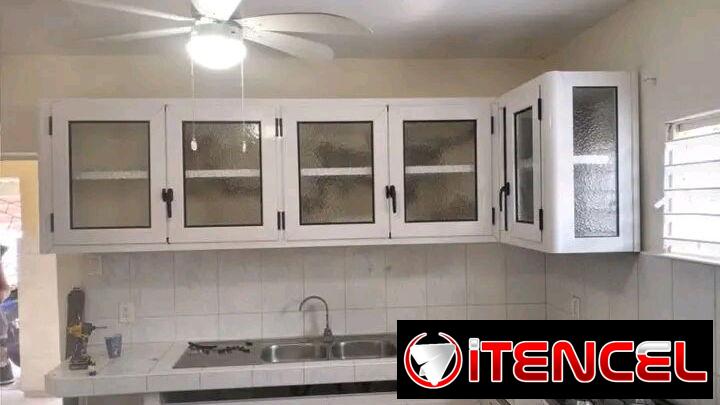 Puertas y ventanas de aluminio modernas