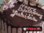 Ricos cakes de chocolate y crema de mantequilla