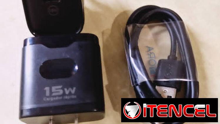 Combo de carga rápida. (Cargador con su cable V8). Cargador con doble Puerto (USB y C). 15W y 3A.  Precio: 2400mn