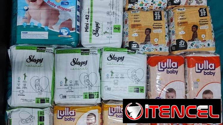 Culeros desechables, toallitas húmedas y compotas