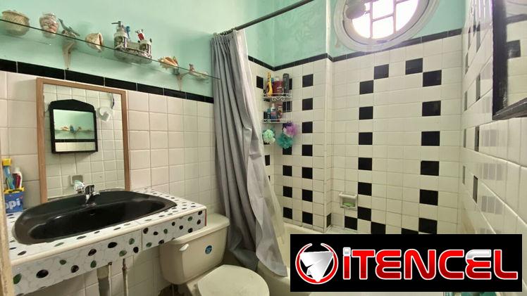 Se vende apartamento de 2 cuartos en propiedad y dos en placa en Centro Habana