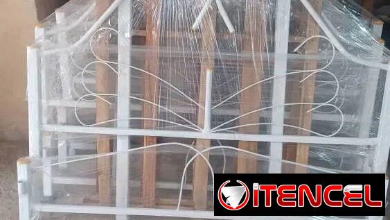 Camas de Tubo con Mensajería y ensamblaje incluido