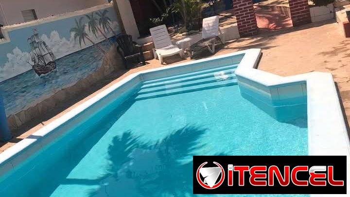 Renta de dos habitaciones climat y piscina con recirculación en la playa de Guanabo  +53 52463651 , 5 cuadras del mar, M
