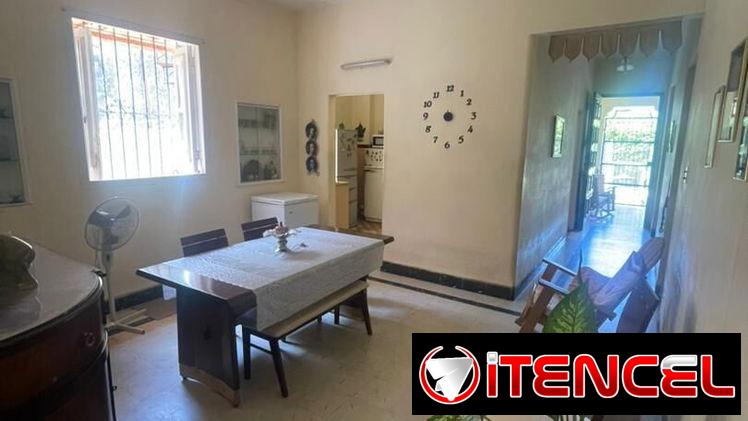 PROPIEDAD CAPITALISTA EN BAJOS DE UN BIPLANTA 🏡🏡🏡  Cercano a 13 y 68 PLAYA
