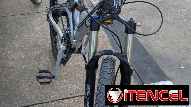 Bicicleta MTB GT Expert de Carbono 26″.