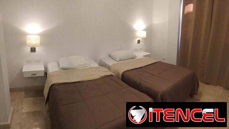 SE RENTAN HABITACIONES EN HOSTAL CERCA DEL HABANA LIBRE. 53880216