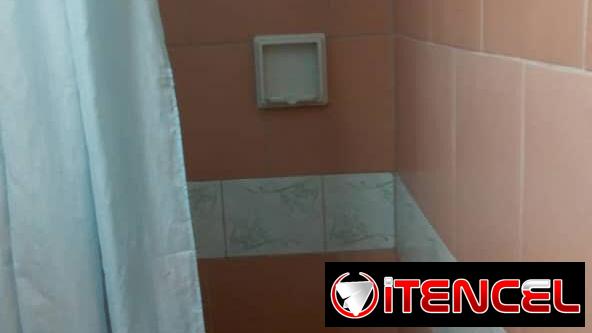 SE RENTA CASA DE 3 HABITACIONES CON SU PISCINA EN LA PLAYA DE GUANABO. 54026428
