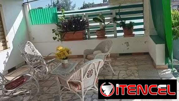 VENDO MIRAM PH 2 pisos 200mt2 c/u 5/4 3 baños garaje terrazas mucho espacio cerca Mar 55511112