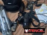 Ganga camara Nikon de uso casi nueva con tripode y con todos los accesorios
