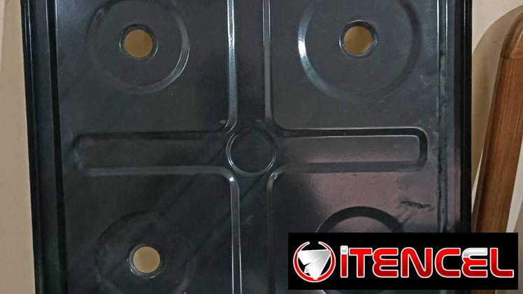 Vendo una tapa esmaltada de cocina, ver fotos. llamar a Marta 58407683