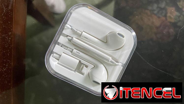 Audífonos manos libres de cables para móviles.