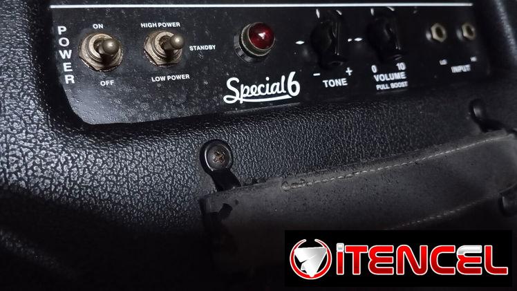 Amplificador de Guitarra VHT Special 6 AV-SP1-6 Combo Tube Amplifier Black (220v)