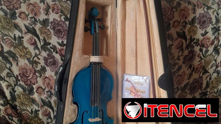 Violin  3/4 con estuches y accesorios