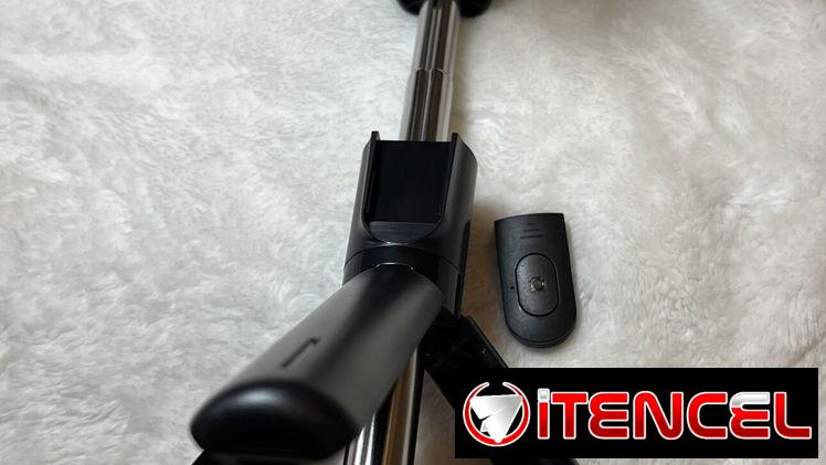 Tripode extensible portatil, conexión Bluetooth, mando a distancia . Soporte para movil. Palo selfie. Selfie sticker.