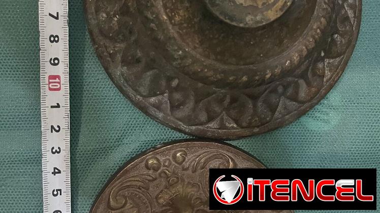 Vendo lámparas antiguas, muebles y otras antigüedades