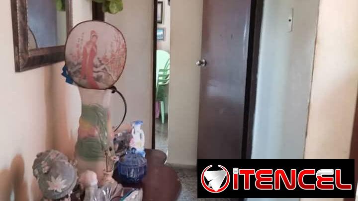 Se vende apartamento en el Vedado próximo a 23
