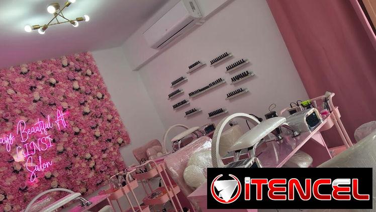 Busco manicurista para salón de belleza