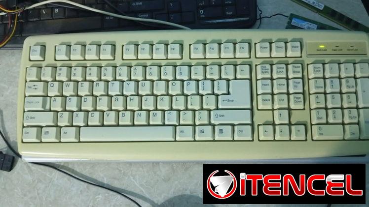 TECLADO AOPEN PINCHANDO AL KILO POR PUERTO PS/2 AL 52843801