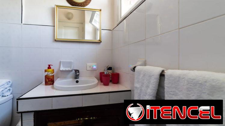 Renta de habitacion independiente en el vedado x día
